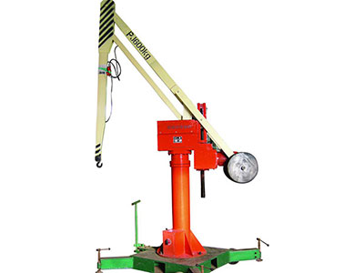 容器板、建筑結構板與懸臂吊系列單梁起重機的協同應用